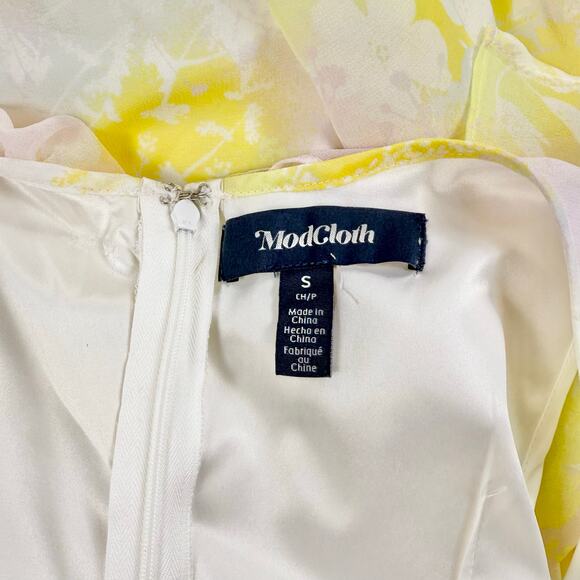 Mod Cloth Women's Flutter of Flattery Midi Dress Small Yellow Garden Girl - Picture 4 of 16